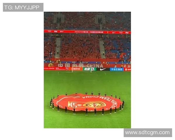 国足8号球衣背后的足球明星故事与荣耀之路 国足8号球衣背后的足球明星故事与荣耀之路